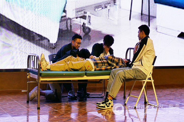 新闻网水印2.jpg