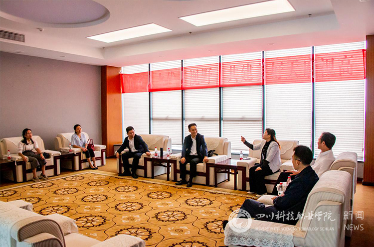党办图片2222.jpg