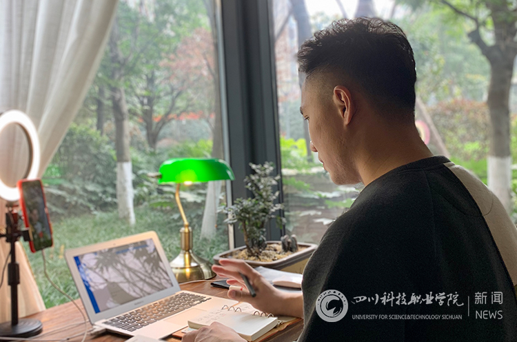 加水印张望楠.jpg