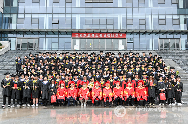 大合照.png