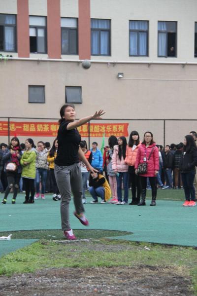 图为铅球英姿.jpg