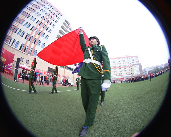 图为国旗护卫队.jpg